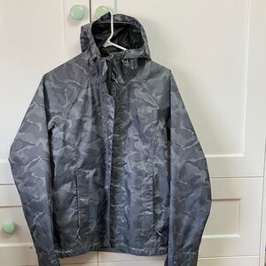 The North Face Men's Stealth Gray Camouflage Raincoat
